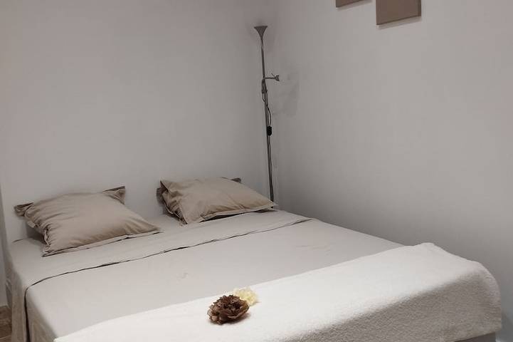 Gîte pour 2 personnes, avec terrasse à Bourgoin-Jallieu - 3