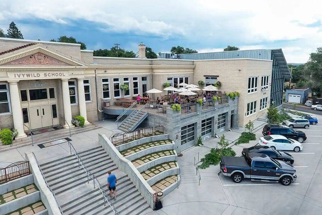 ☀Cheyenne Cottage☀Close to Trails/Downtown/Shops☀ in Broadmoor, Colorado Springs