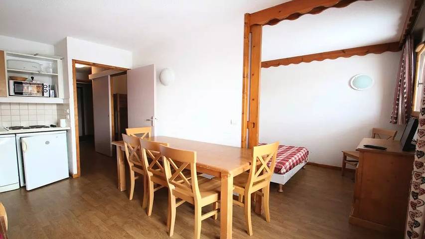 Gîte pour 7 personnes, avec vue ainsi que piscine et balcon, animaux acceptés à Puy-Saint-Vincent - 4