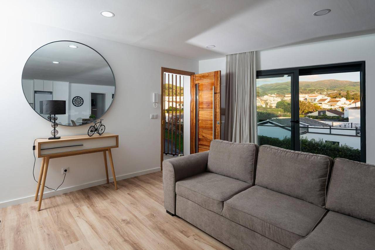 Apartamento inteiro, Bungalow with Garden View in São Miguel Island, Lagoa (Açores)