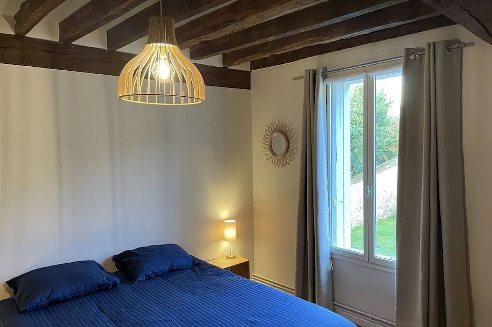 Gîte St Clotilde, Les Andelys, 8 Pers in Les Andelys, Les Andelys region