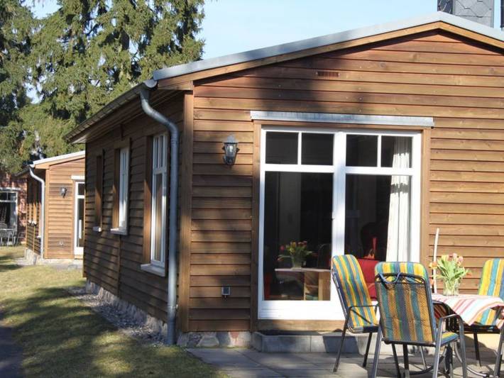 Ferienhaus für 4 Personen, mit Seeblick und Terrasse sowie Garten - 1