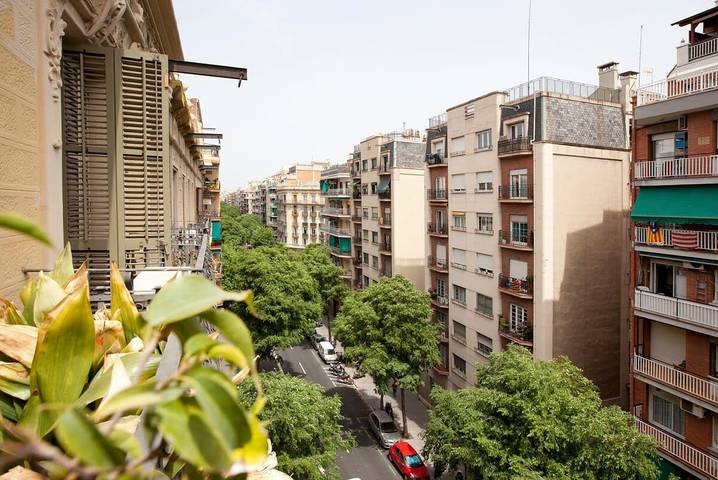 Ganze Wohnung, Gran Via modern and bright 3Bd with terrace in Barcelona Zentrum, Barcelona