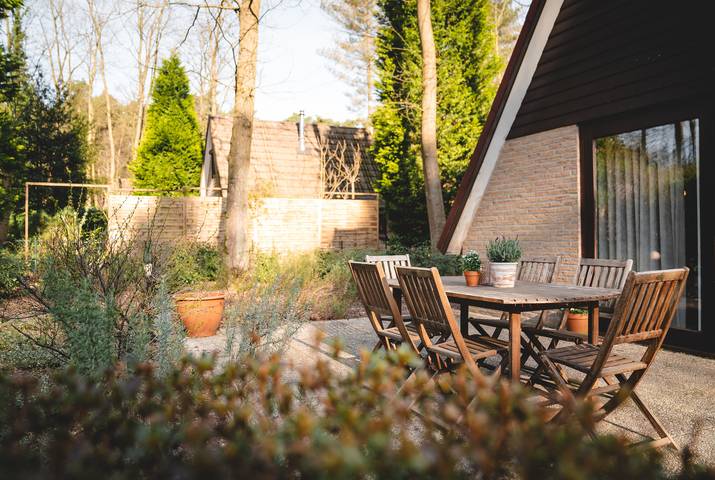 Location de vacances pour 6 personnes, avec terrasse et jardin à Lanaken - 2