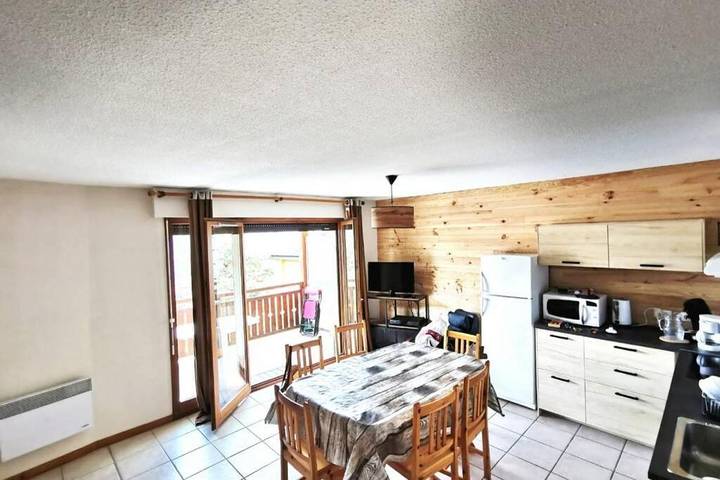 Gîte pour 6 personnes, avec vue et terrasse, animaux acceptés à Oz - 3