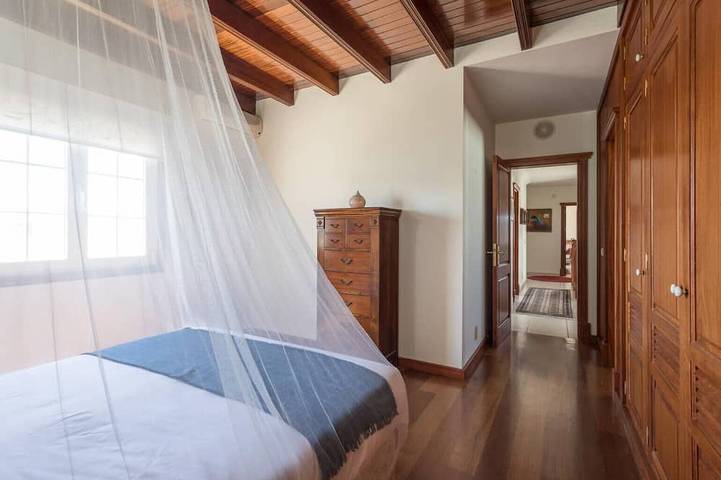 Alki by Buenavilla| A large villa with an amazing swimming pool in Puerto del Carmen, Tías