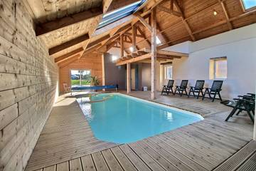 Gîte pour 6 personnes, avec terrasse ainsi que jardin et piscine en Bretagne