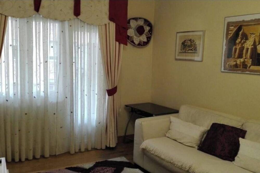 Entire apartment, Bilbao center with parking in Larrea, Barakaldo