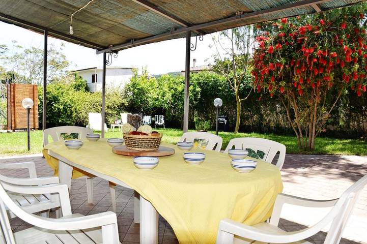 Ferienhaus für 8 Personen, mit Terrasse und Garten