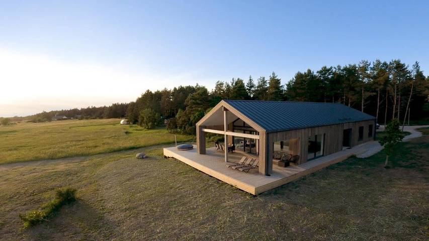 Ferienhaus für 12 Personen, mit Sauna und Whirlpool sowie Garten in Estland