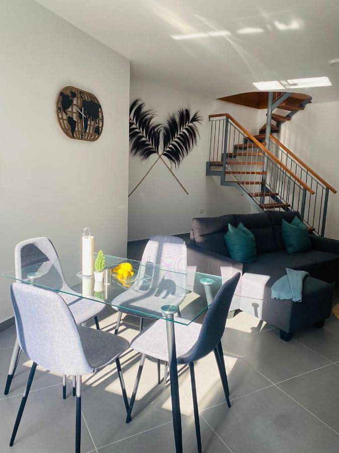 Gîte pour 4 personnes, avec vue et terrasse dans Tamaimo - 3