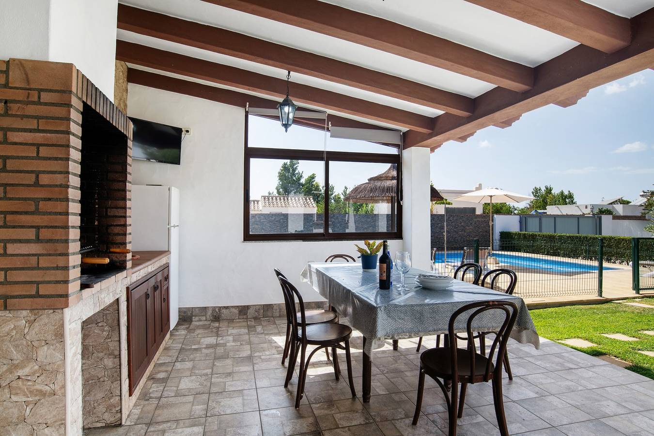 Holiday Home 'Villa Mendoza Olivo' with Private Pool, Wi-Fi and Air Conditioning in Conil de la Frontera, Costa de la Luz