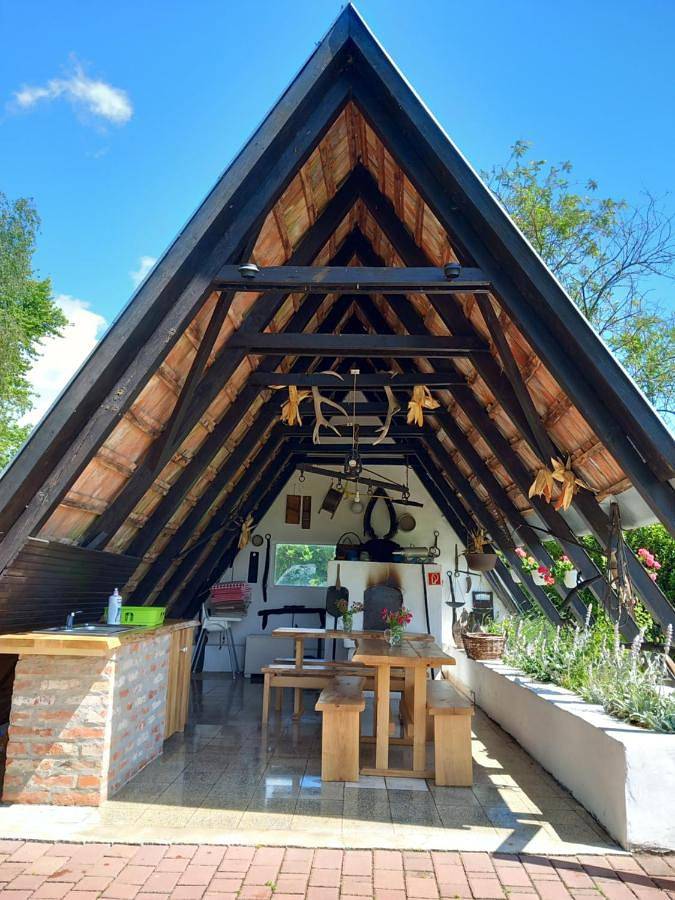 Camping für 3 Personen, mit Terrasse und Garten in Ungarn