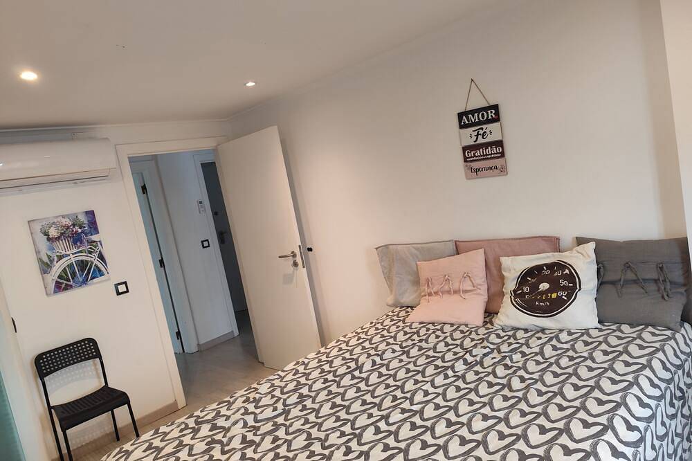 Ganze Wohnung, Apartment in the center of Palmela. Close to beaches and mountains! in Palmela, Naturpark Arrábida