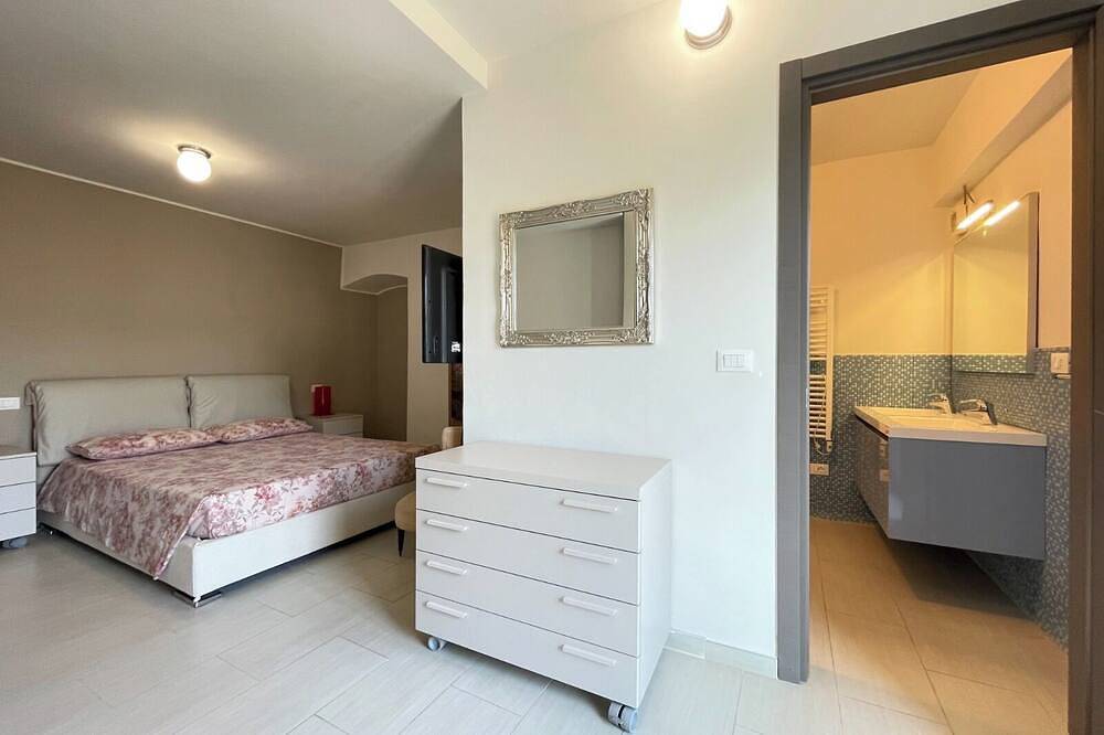 Appartamento intero, Mare e Monti di Simonetta\ncitra 009042-Lt-0049\ncin It009042C2Uvb3Fndl in Tosse (Noli), Noli