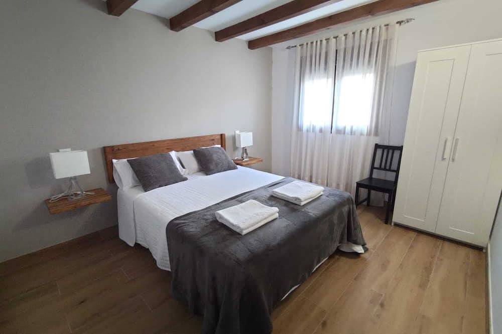 Apartamento entero, Puente viejo de Buitrago Casa Encina in Buitrago del Lozoya, Provincia de Madrid
