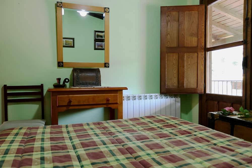 Rural house (full rental) Huerto Tia Juliana in Valero, Salamanca Province