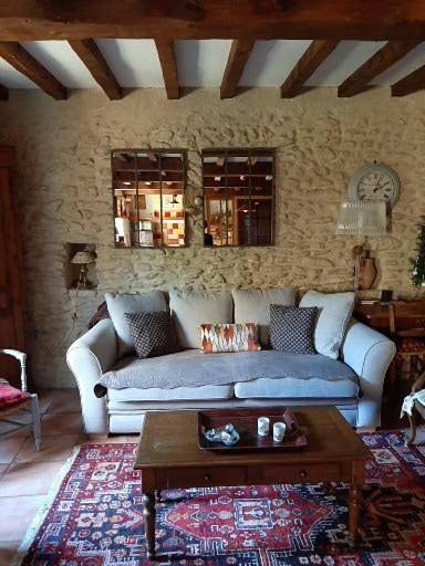 Location de vacances pour 2 personnes, avec jardin ainsi que piscine et vue à Upie - 4