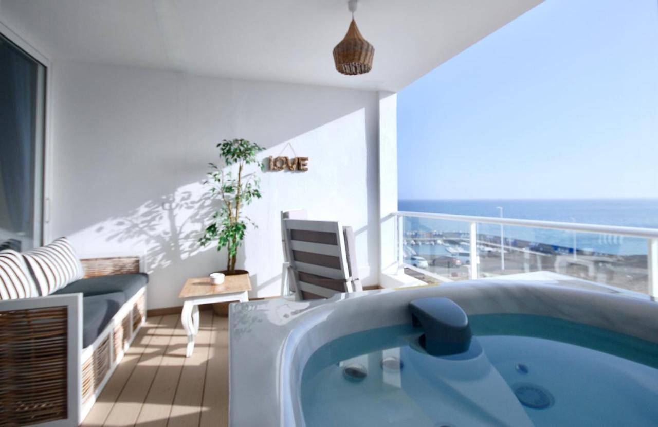 Ganze Wohnung, Apartment with Terrace and Sea View in Gran Tarajal, Tuineje