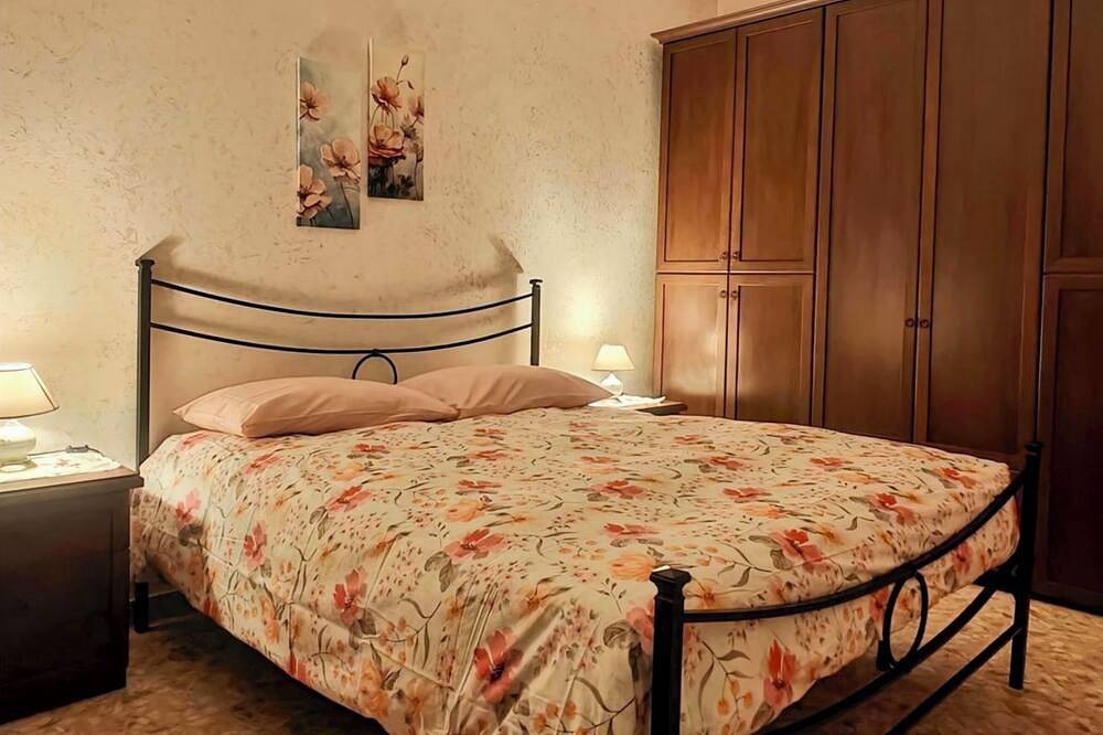 Entire apartment, Comfortable seaside apartment, spacious and sweet atmosphere near Rome. in Ostia, Rome