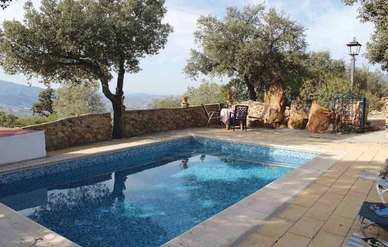 Casa rural con piscina para 4 personas, con vistas al lago y jardín además de piscina y vistas en Sierra de Cádiz - 3