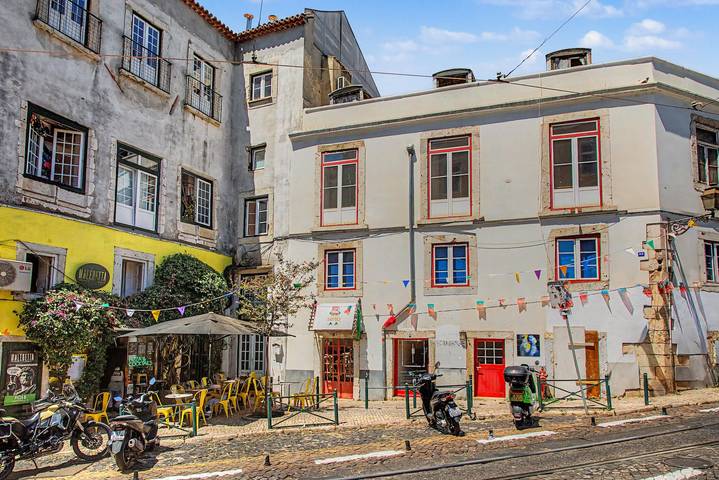 Entire apartment, Way To Castle - Alfama 3 Apartment with Wi-Fi and Air Conditioning in Santa Maria Maior, Costa de Lisboa