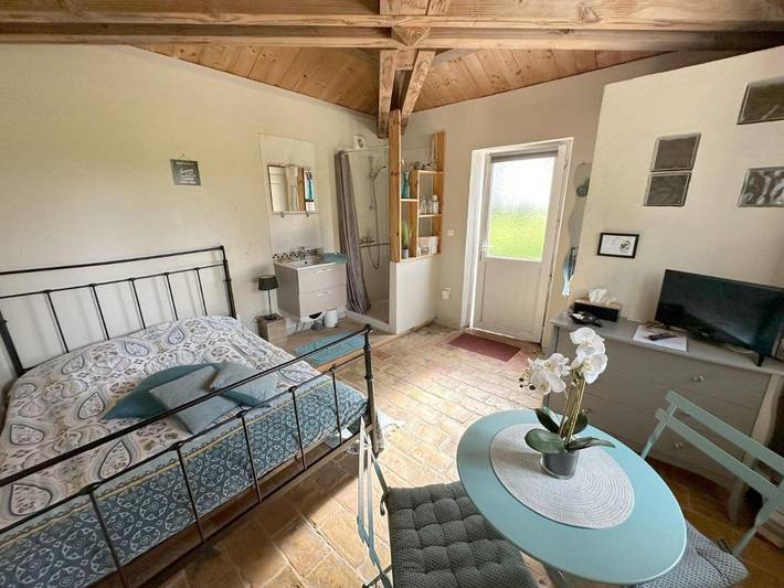 Location de vacances pour 2 personnes, avec Terrasse ainsi que Jardin et Vue à Châteauneuf-du-Rhône