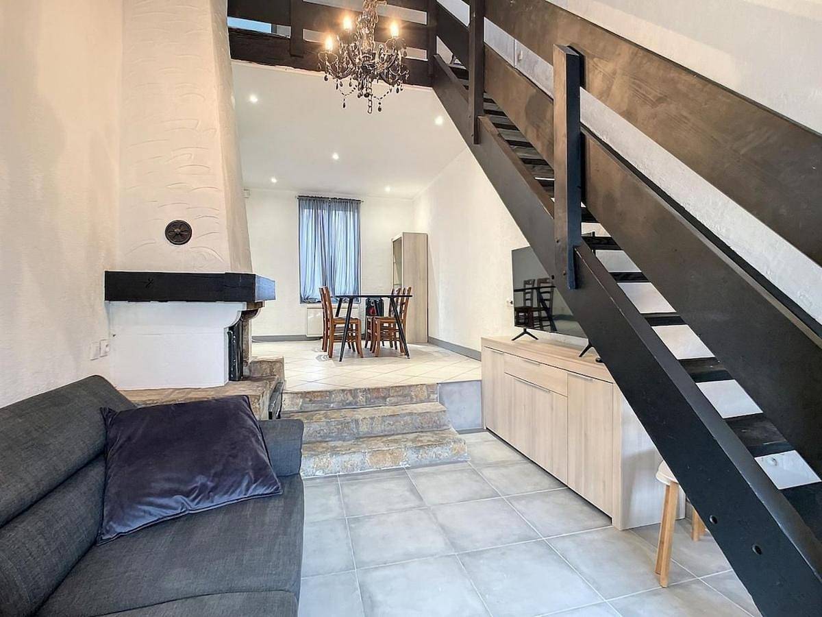 Three-Bedroom House in Villemandeur, Région de Montargis