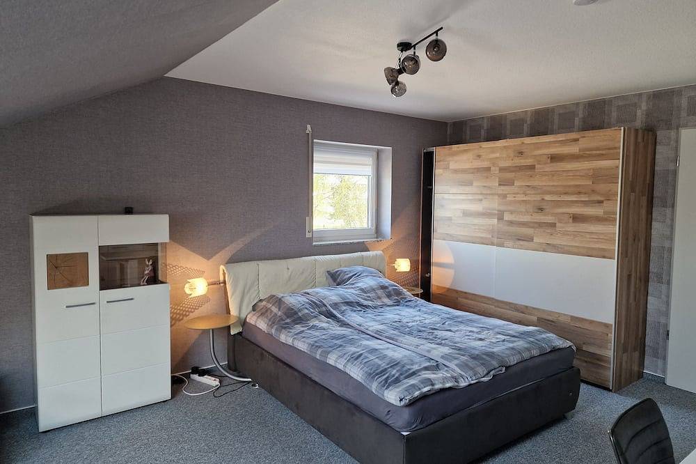 Ganze Wohnung, Gemütliches, günstiges Appartement mit Küche und Bad (Nr. 2) - Frei Parken in Euskirchen, Rheinland