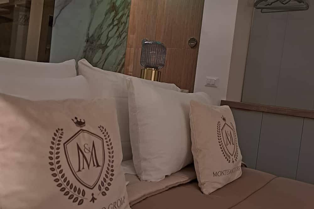 Elegant Suite in the heart of Naples  in Neapel, Neapel Provinz