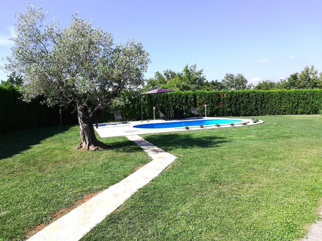 Vakantiehuis met privé-zwembad voor 4 personen ca. 60 qm in Bazgalji, Istrië (binnenland van Istrïë) in Gračišće, Centraal Istrië
