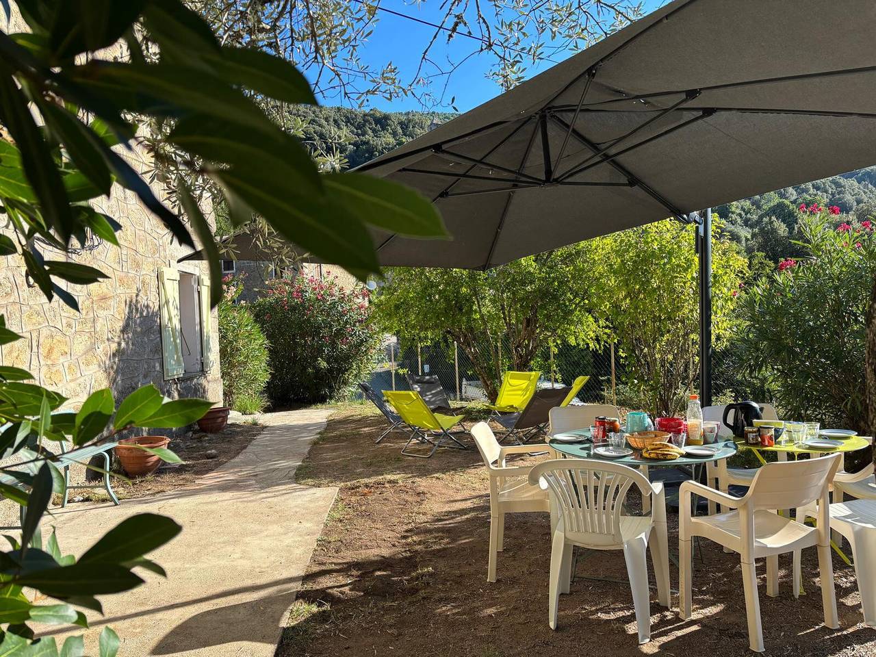 Maison de vacances 'Maison De Jeannette' avec vue sur la montagne, terrasse privée et Wi-Fi in Poggiolo, Parc naturel régional de Corse