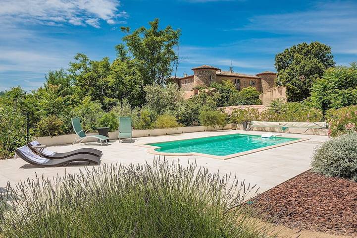 Chambre d’hôte pour 2 personnes, avec Jardin et Piscine
