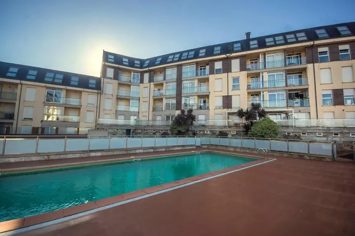 Ferienwohnung für 5 Personen, mit Pool und Garten sowie Ausblick - 1