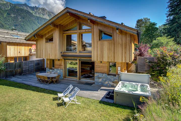Ferienhaus für 10 Personen, mit Terrasse und Whirlpool sowie Garten und Sauna in Chamonix