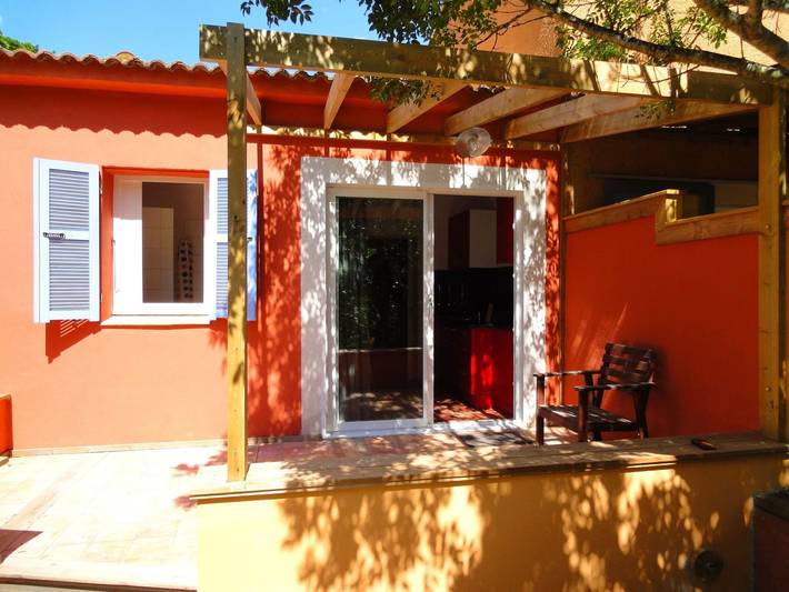 Location de vacances pour 2 personnes, avec jardin et piscine, animaux acceptés à Poggio-Mezzana