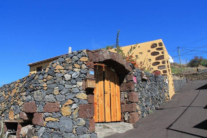 Casa rural para 3 personas, con Terraza y Vistas en El Pinar de El Hierro