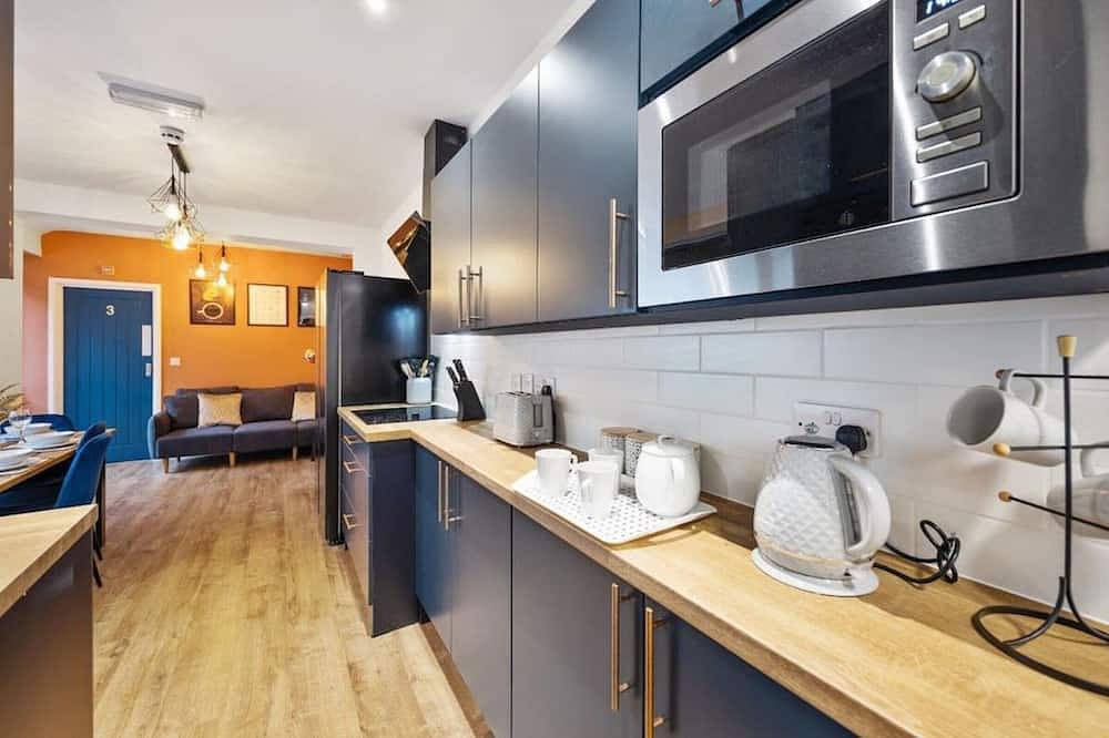 7 bed house| Sleeps 14 | Ensuite |Free Hs Wifi | Tvs in rooms | City Centre | Inspire Homes in Coventry, Birmingham y alrededores