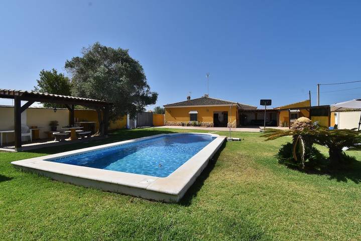 Chalet para 6 personas, con Jardín y Piscina en Andalucía - 2