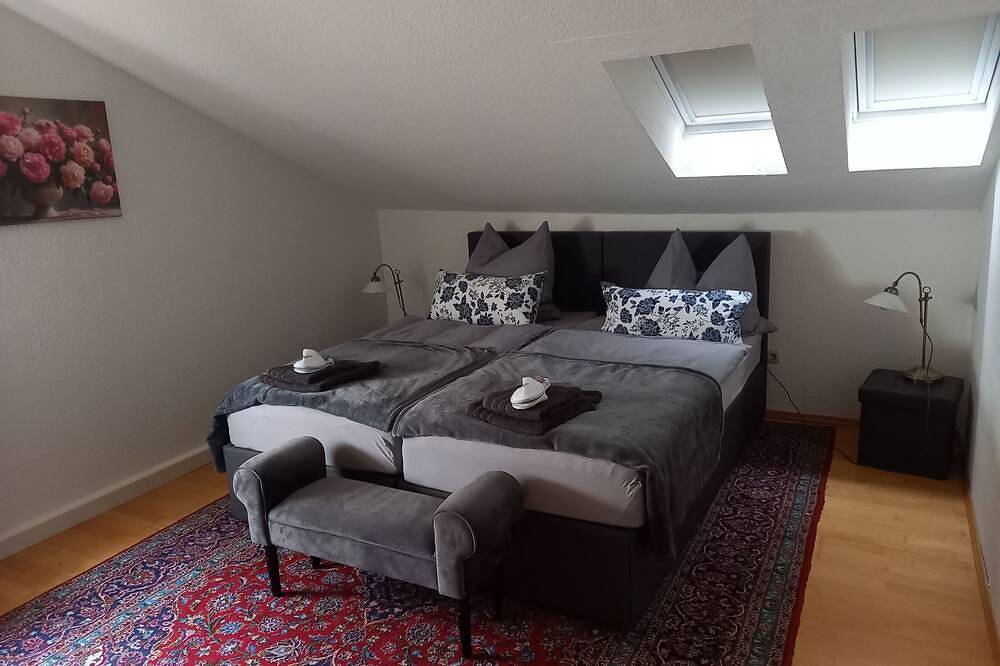 Ganze Wohnung, Ferienwohnung Johanna ruhig und idylisch gelegen gerne Haustiere auf Anfrage in Scheßlitz, Landkreis Bamberg