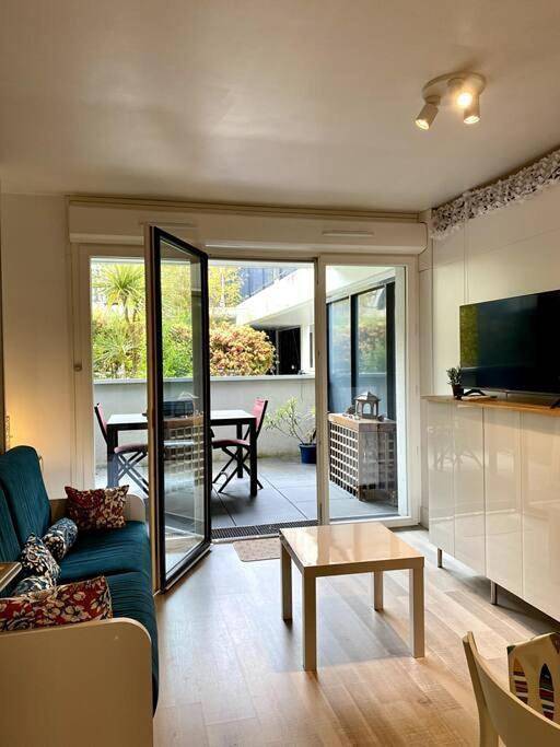 Gîte pour 4 personnes, avec terrasse dans Plage De La Jetee Andernos Les Bains