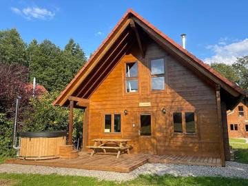 Gîte pour 4 personnes, avec terrasse et jacuzzi à Soultzmatt