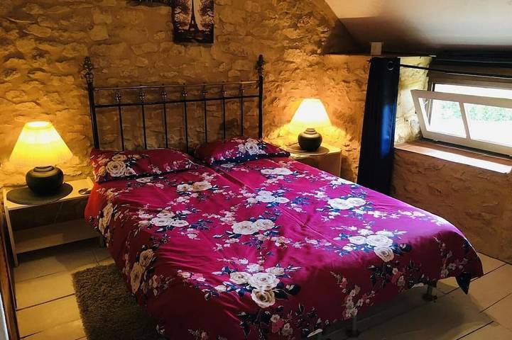 Location de vacances pour 7 personnes, avec piscine ainsi que jardin et terrasse à Nadaillac-de-Rouge - 2