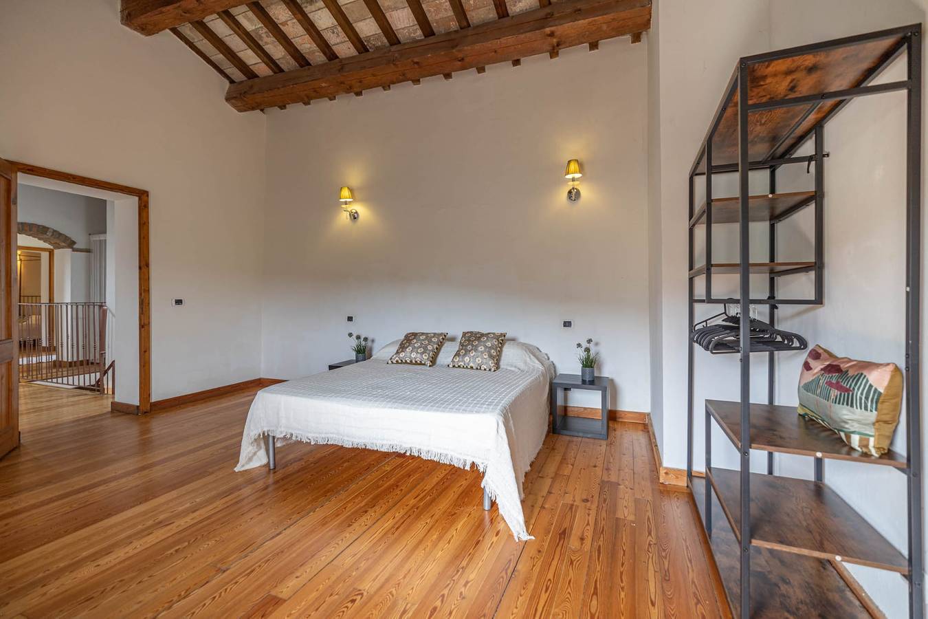 Villa 'Casale Mauri' with Sea View, Private Terrace and Wi-Fi in Montefiore Conca, Rimini provins