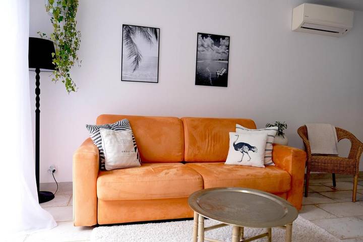 Location de vacances pour 2 personnes, avec piscine ainsi que jardin et vue à Le Tignet - 2