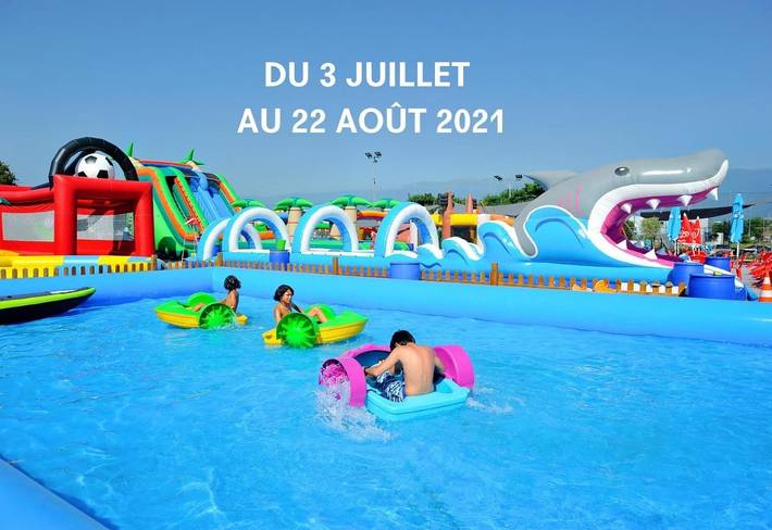 Hôtel pour 3 personnes, avec Jacuzzi et Terrasse ainsi que Jardin et Piscine