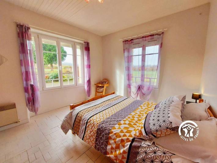 Location de vacances pour 8 personnes, avec jardin et terrasse, animaux acceptés à Saint-Pierre-sur-Orthe