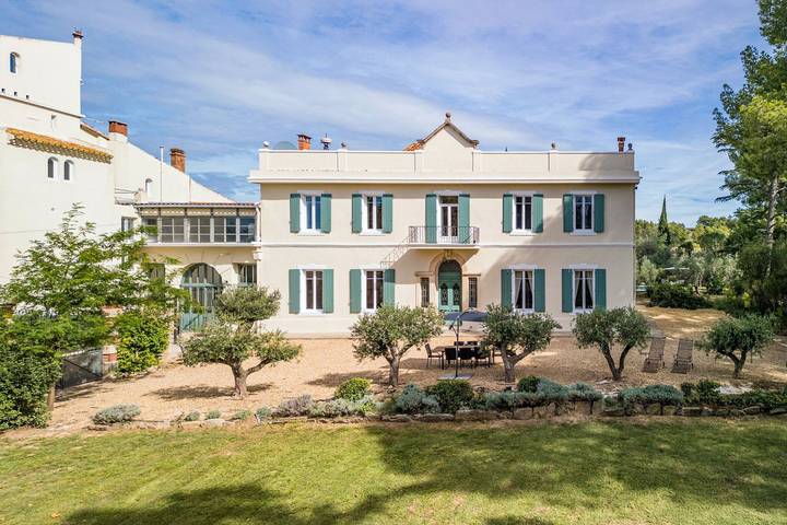 Location de vacances pour 10 personnes, avec terrasse et jardin à Azille - 2