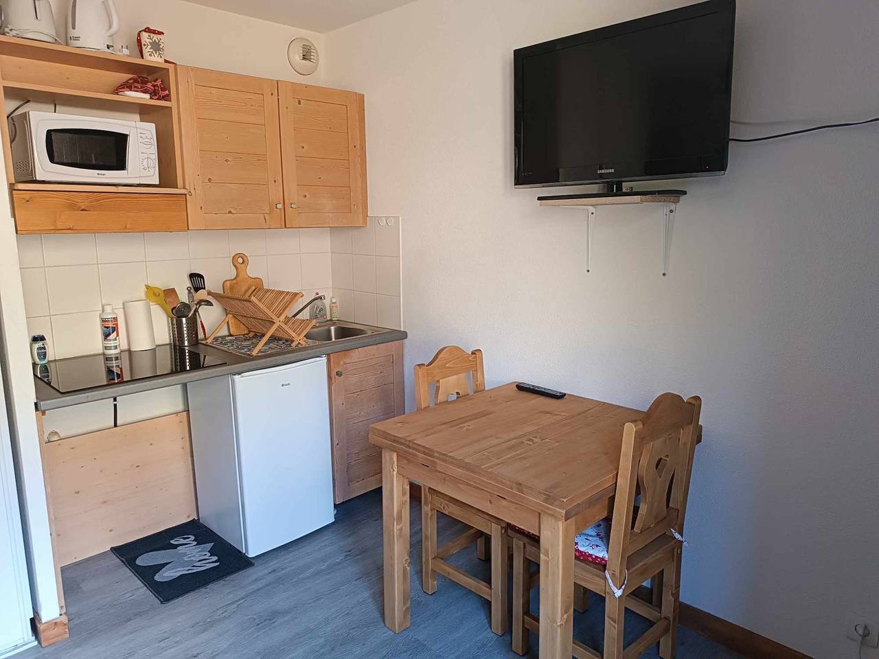 Appartement entier, Studio aux Alpes avec Piscine & Ski in Saint-Sorlin-d'Arves, Région de Saint-Jean-de-Maurienne