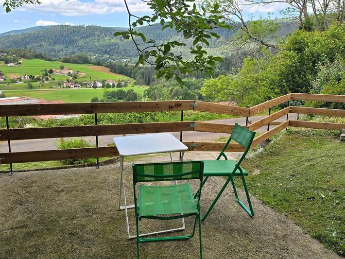 Gîte pour 5 personnes, avec vue et jardin ainsi que piscine et sauna dans Saut Du Bouchot - 2